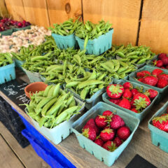 Snap peas and strawberries
